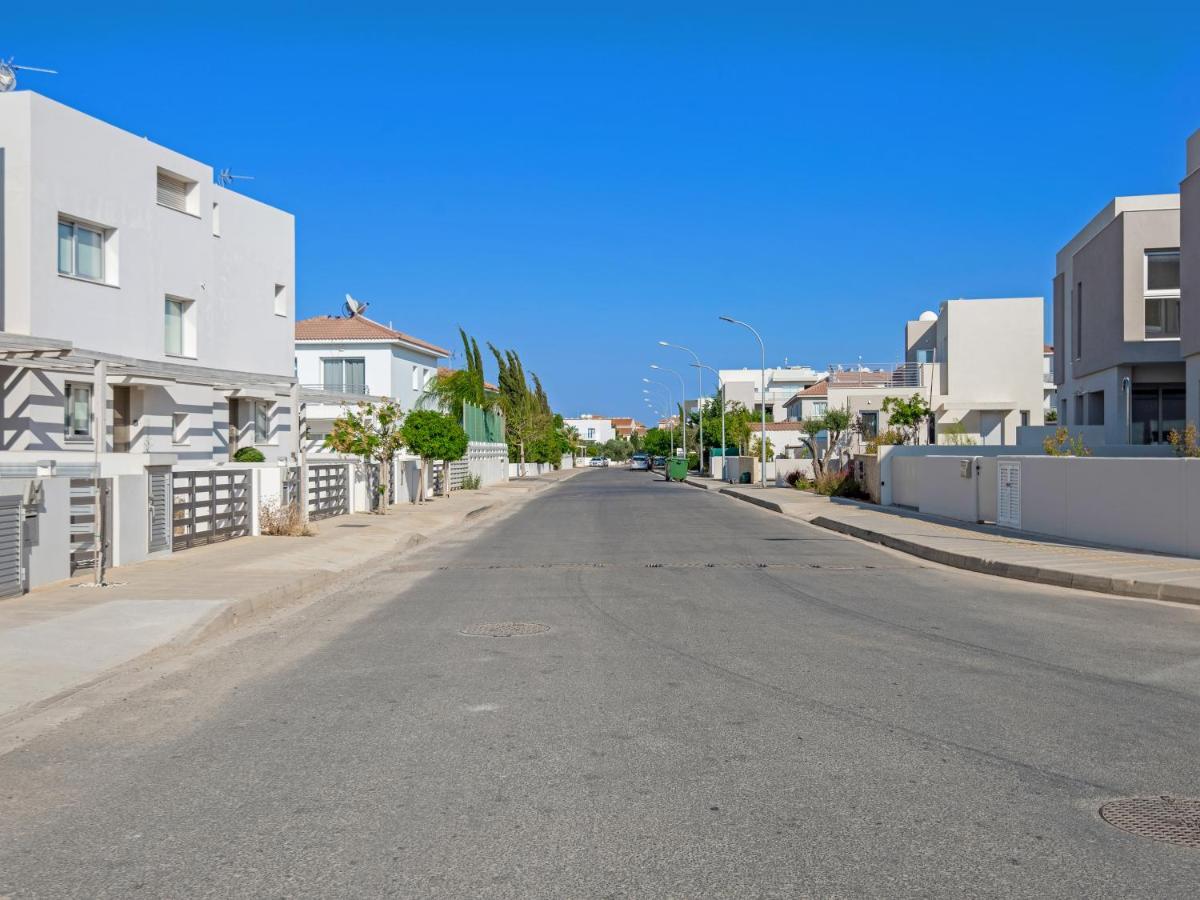 Sanders Mythical Blue Villas Paralímni Kültér fotó